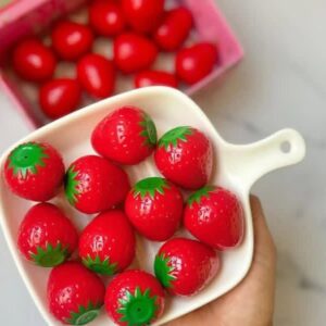 بالم لب توت فرنگی